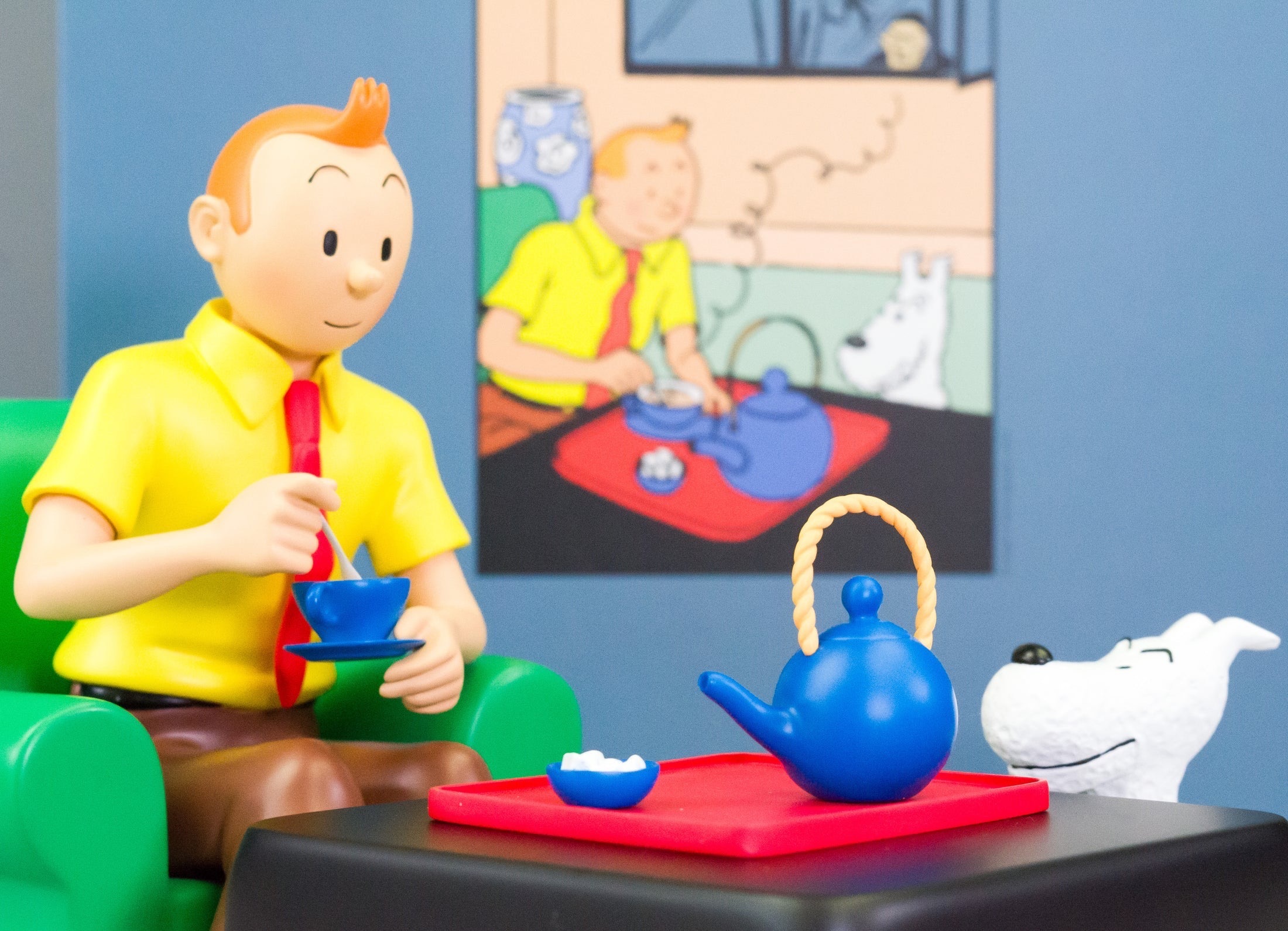 مجسمه تن تن نیلوفر آبی