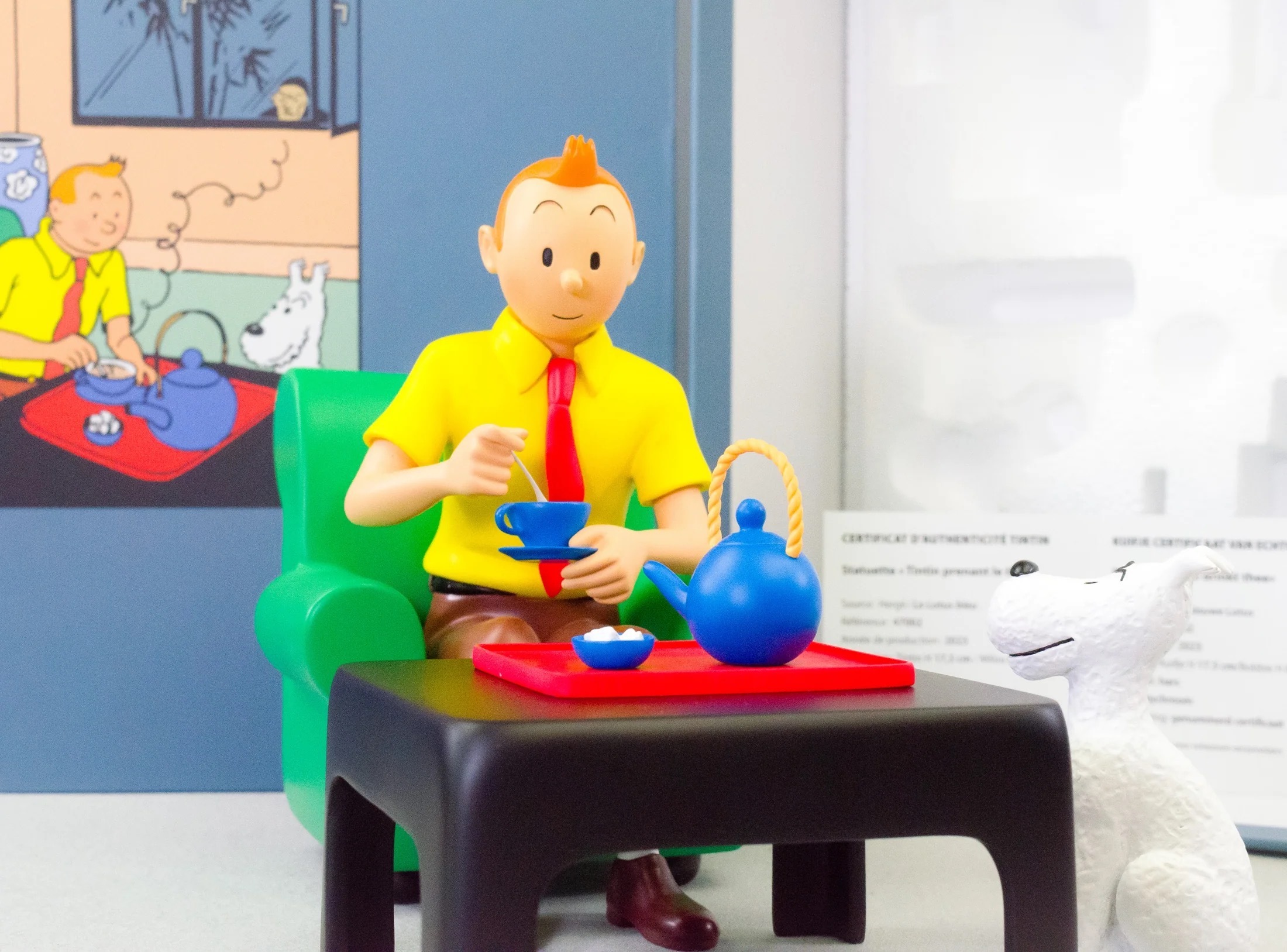 فیگور تن تن و میلو نیلوفر آبی